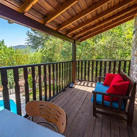 Villa With Pool Surrounded By Nature In Fethiye 무글라